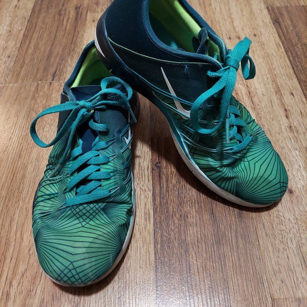 Nike Free Size 6 Youth Teal